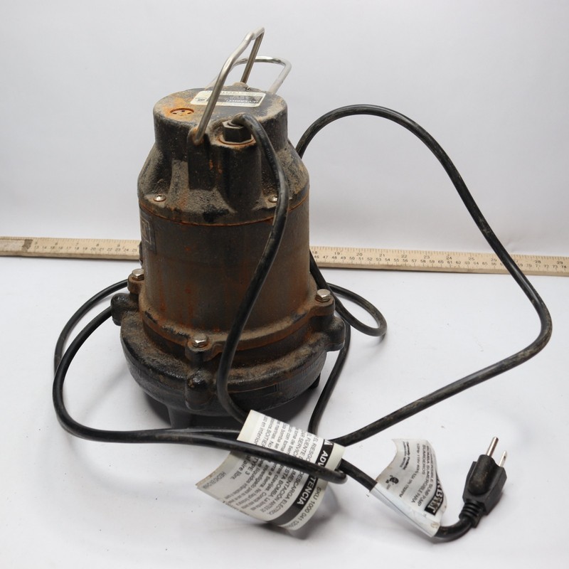Everbilt 1/2 HP Cast Iron Sump Pump gallery
