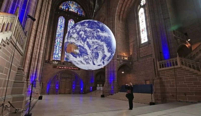 Inflatable Earth Globe W/ LED Lights Hanging Inflatable Earth Planet Model Toys gallery
