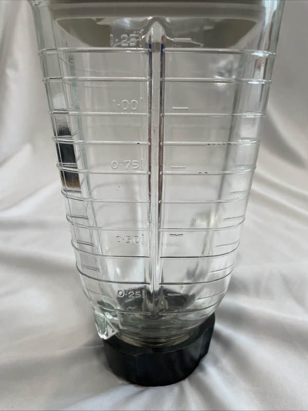 Vintage Oster Regency Kitchen Center 5 Cup 1.25 L Blender Glass Pitcher W Lid gallery