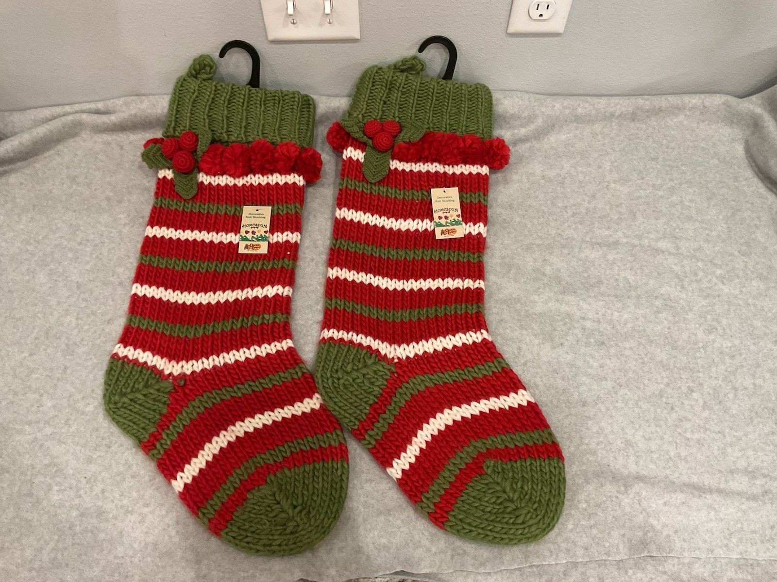 NWT Cracker Barrel Knitted Mistletoe Pom Pom Stockings Christmas Stocking Set 2 gallery