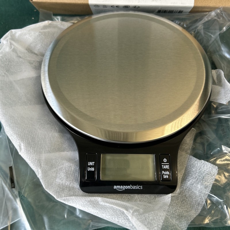 Amazon Basics Digital Kitchen Scale Weighs up to 11 pounds NIB gallery