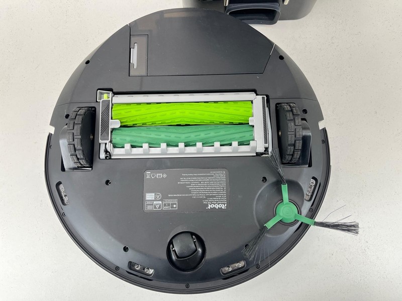 iRobot - Roomba Max 705 Vacuum + AutoEmpty Dock - Pre-Owned, No Box gallery