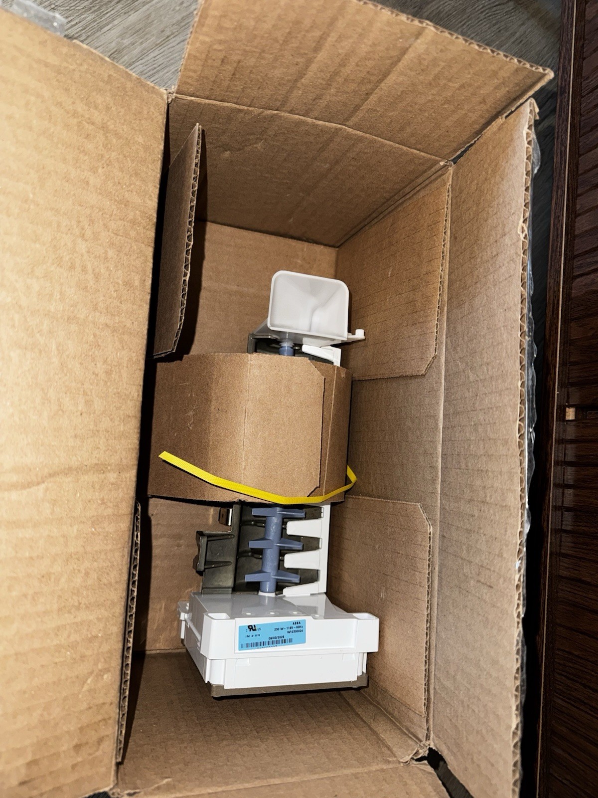 OEM WHIRLPOOL Ice Maker gallery