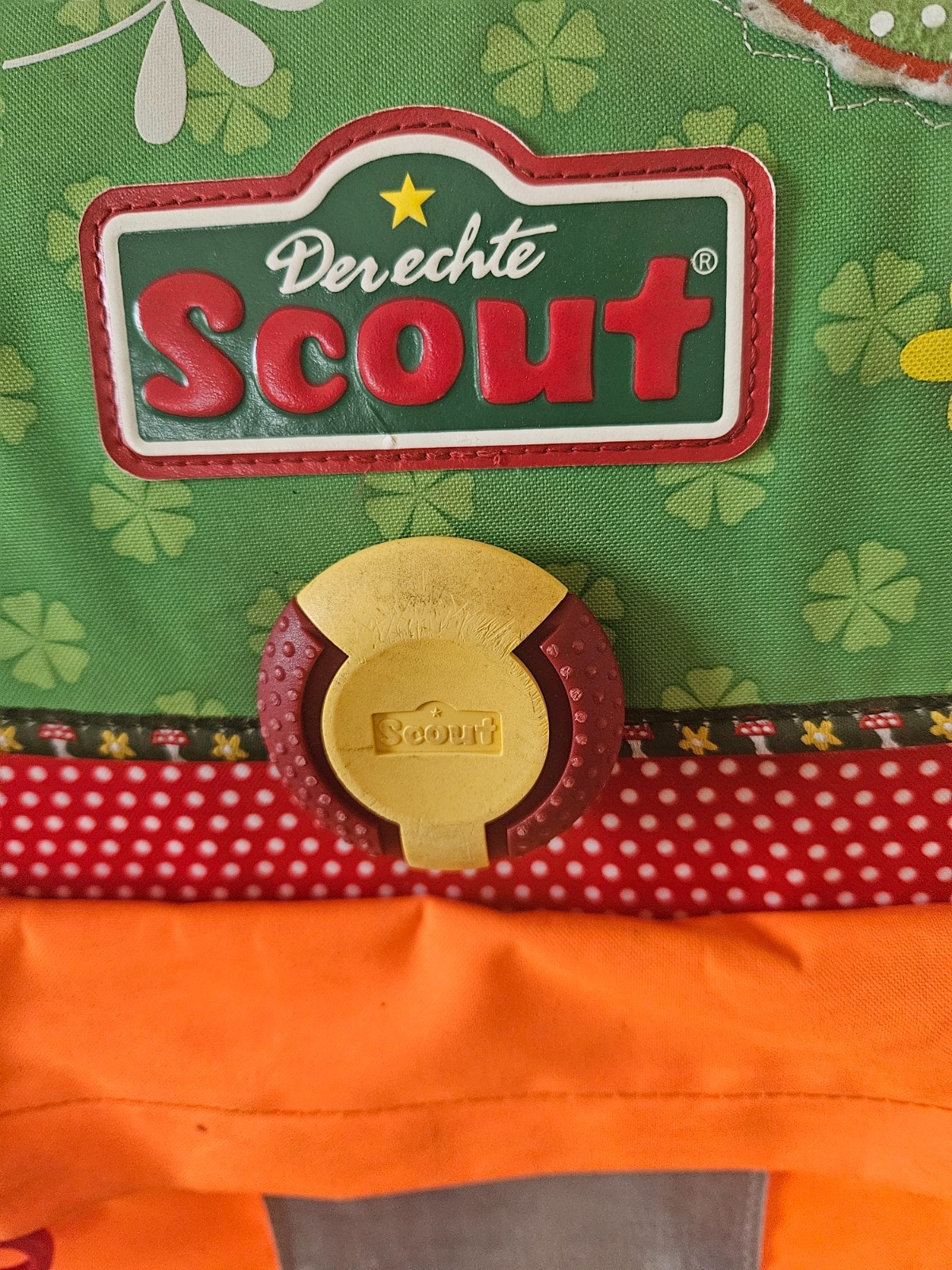 Deretche Scout Backpack In Great Condition. MeasureHeight 14"  Length13" Width7" 2