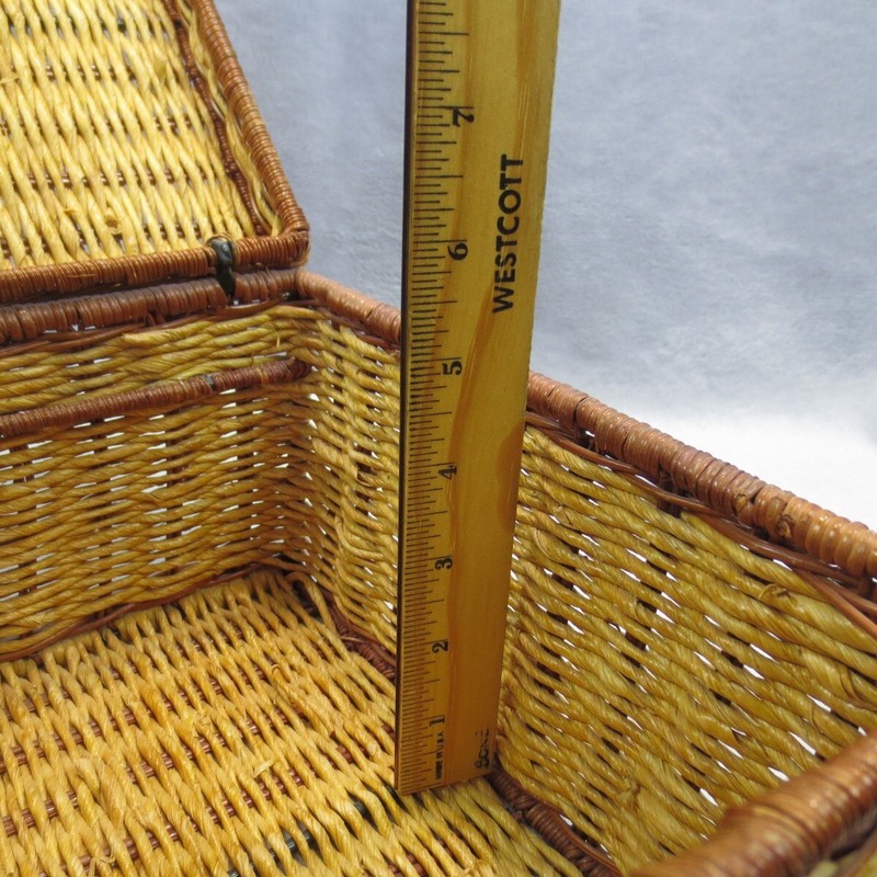 Vintage Rectangle Basket with Hinged Lid and Handles No locking Closure 6 x 9.5" gallery