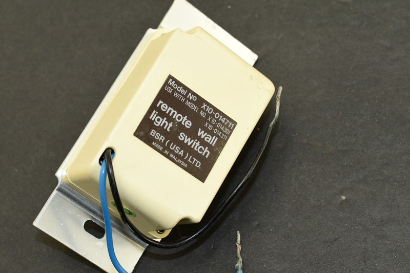 BSR X10 Remote Wall Light Switch Model No. X10-014711 120 Volts AC 60Hz USA gallery