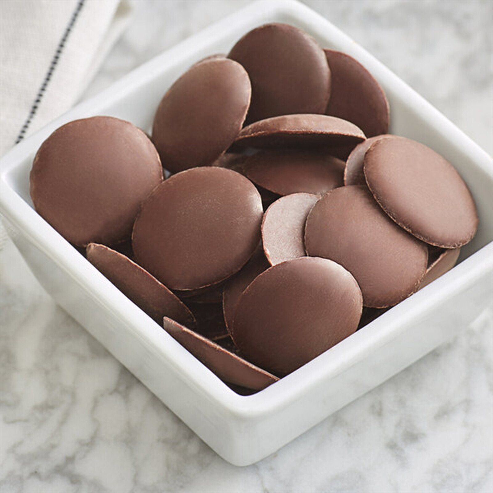 Guittard 25 lb. Organic 66% Bittersweet Wafers WS-409G5660C25 gallery