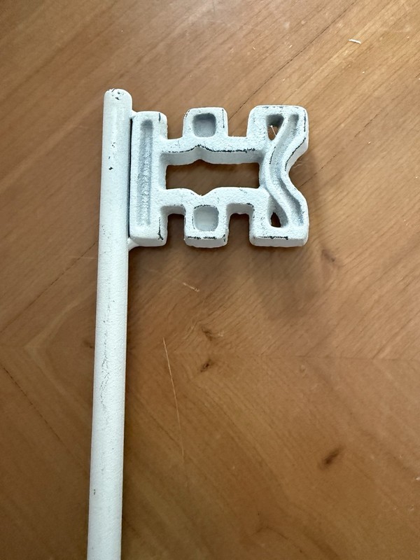 Victorian Style White Rustic Iron Key Wall Decor gallery