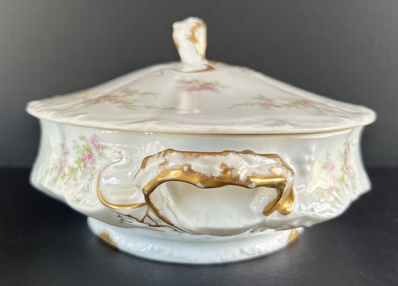 Haviland Limoges Oval Vegetable Serving Dish With Lid Schleiger 151 Pink Flowers gallery
