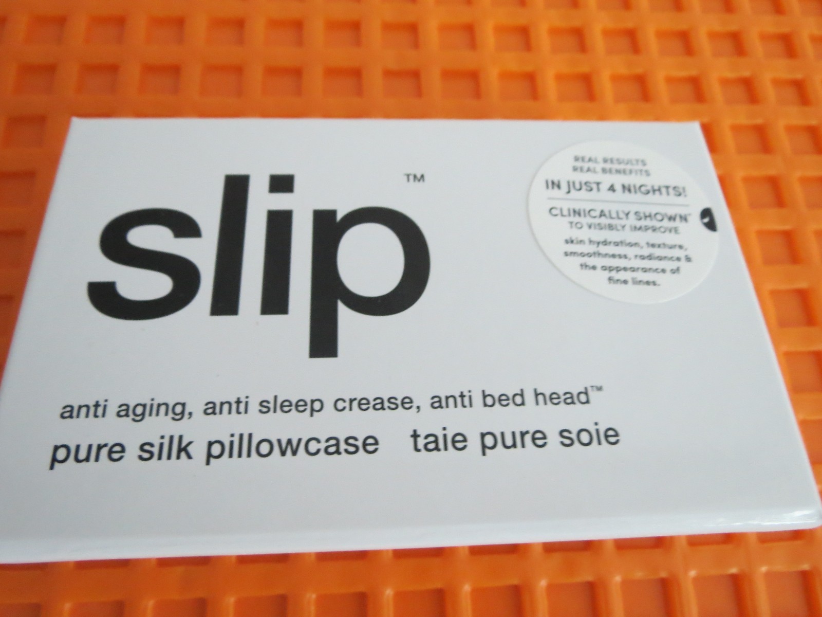 Genuine SLIP Pure Silk Pillowcase, Queen White 20”x30” Invisible Zipper New gallery