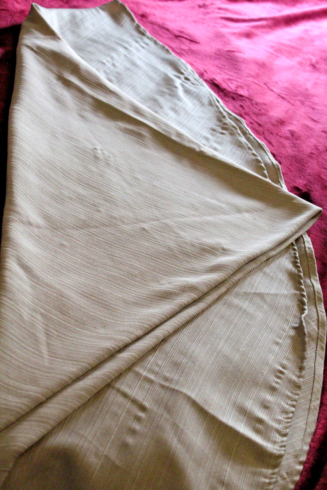 TAN 70" TABLECLOTH POLYESTER COTTON BLEND WASH & DRY VERY WELL. gallery