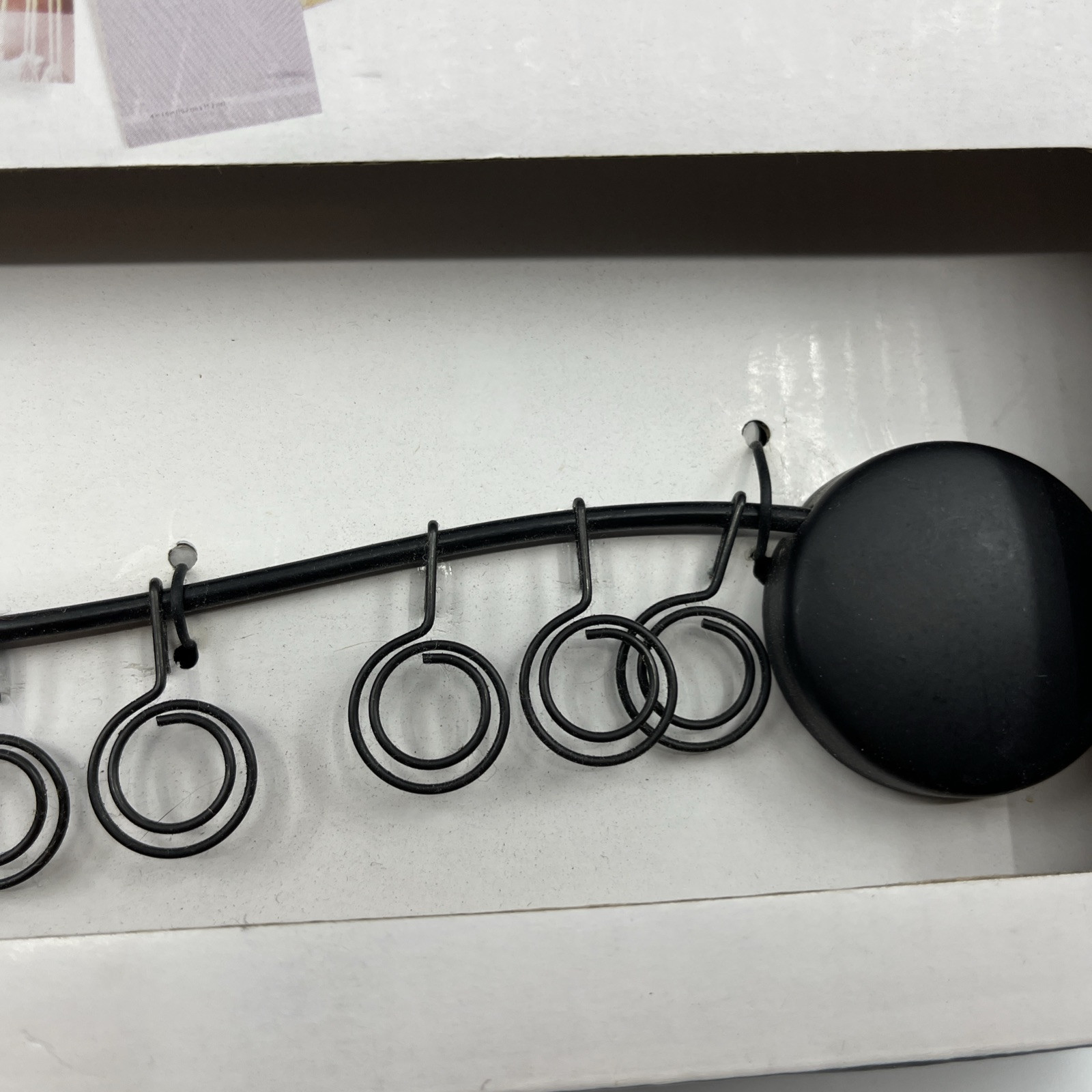 New Umbra Loop Wire Photo Picture Wall Display Holder 6 Clips 32” Long Black gallery