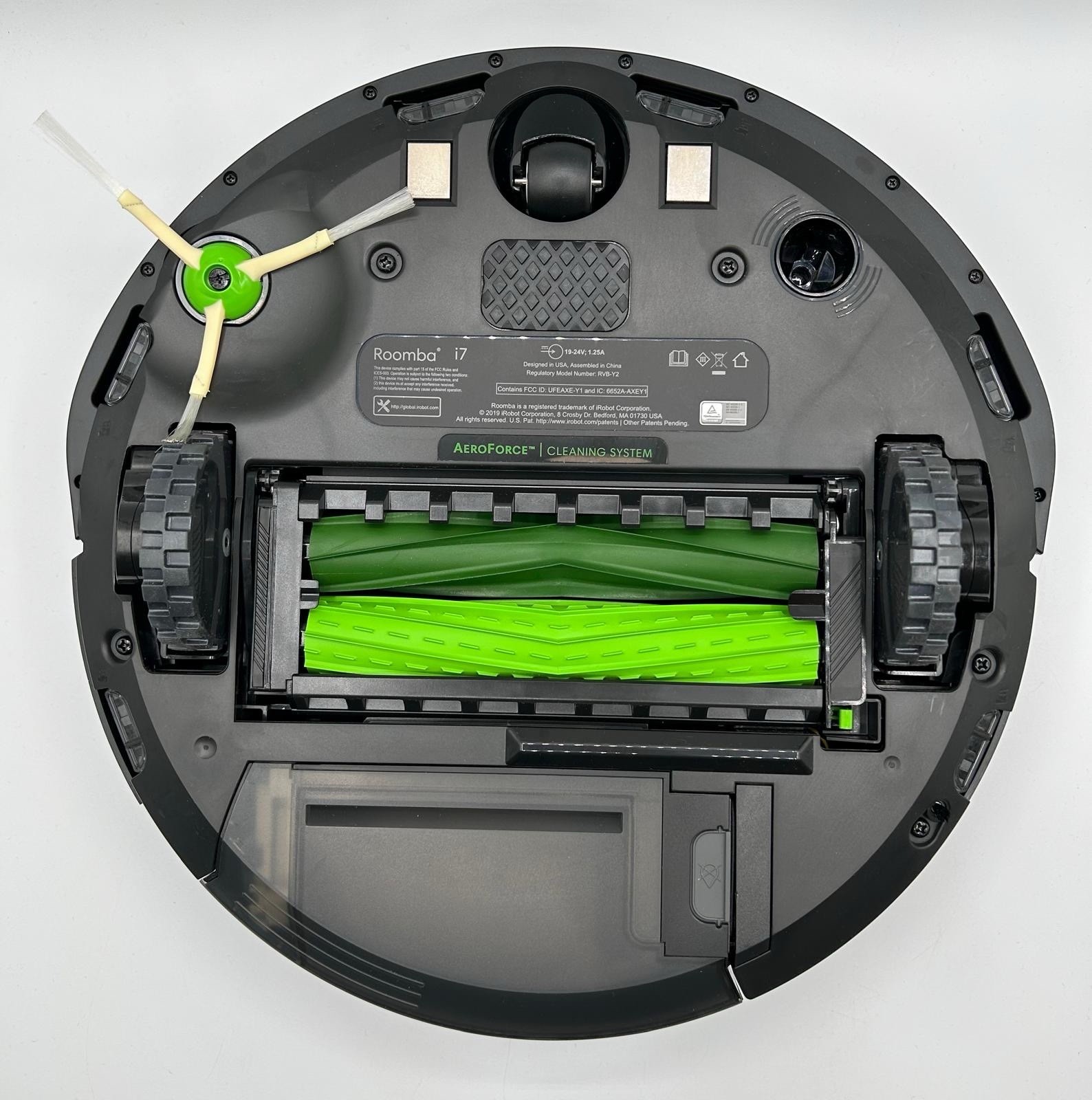 iRobot Roomba i7 Robot Vacuum Cleaner - Black (i715020) - Used gallery
