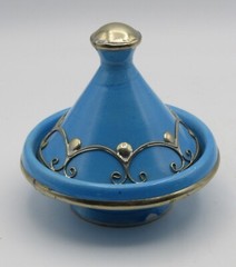 MOROCCAN HANDCRAFTED CLAY POTTERY TAGINE w/NICKEL SILVER OVERLAY (4.25″)