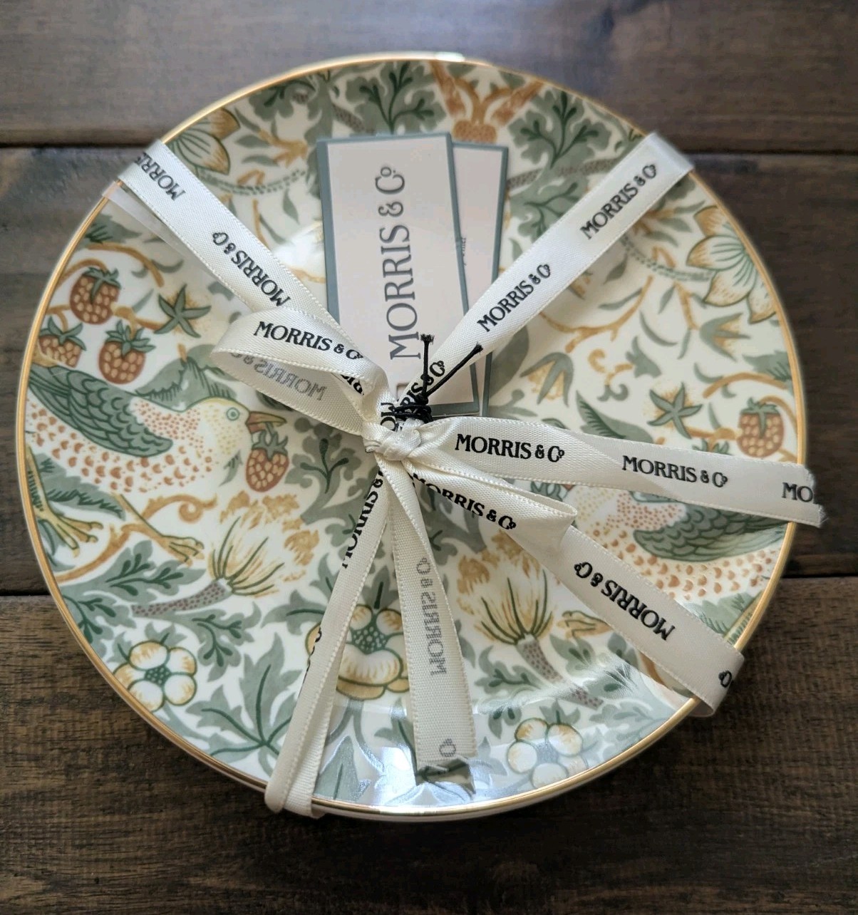 Set Pack 4 William Morris & Co Bird "Strawberry Thief" Appetizer Salad Plates gallery