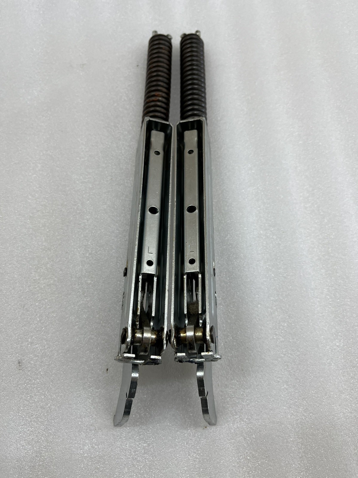 Genuine ELECTROLUX Built-In Oven, Hinge Set of 2 # 318900601 gallery