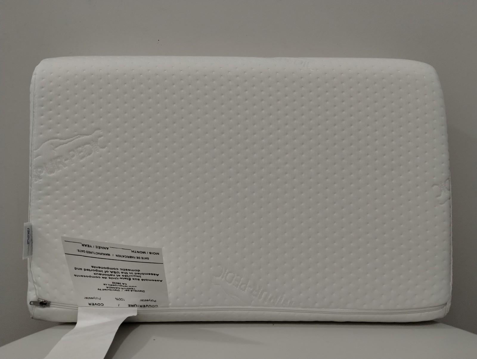 Tempur-Pedic Tempur-Ergo Neck Pillow Standard Medium Profile, Open box/bag gallery