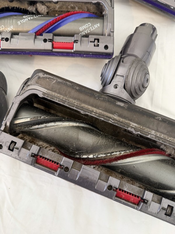 Five Dyson High Torque Drive & More Motorhead Vacuum Head For Parts gallery
