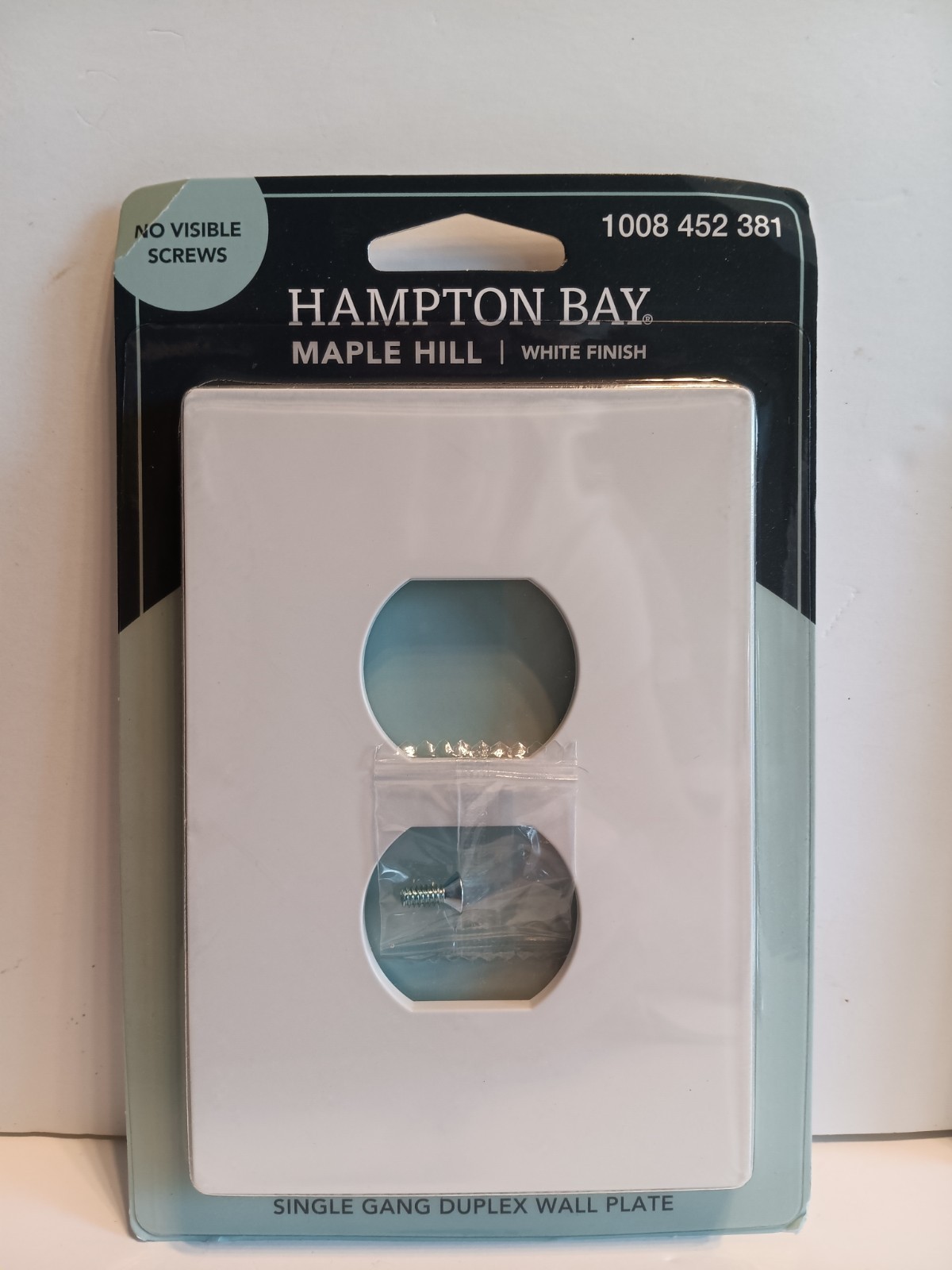NEW 6x Hampton Bay Maple Hill SINGLE DUPLEX Wall Plate White No Visible Screws gallery