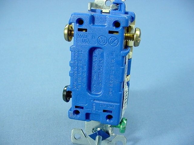 Cooper Wiring 1303-7V Ivory Toggle Wall Light Switch 3-Way 15A 120V Bulk gallery