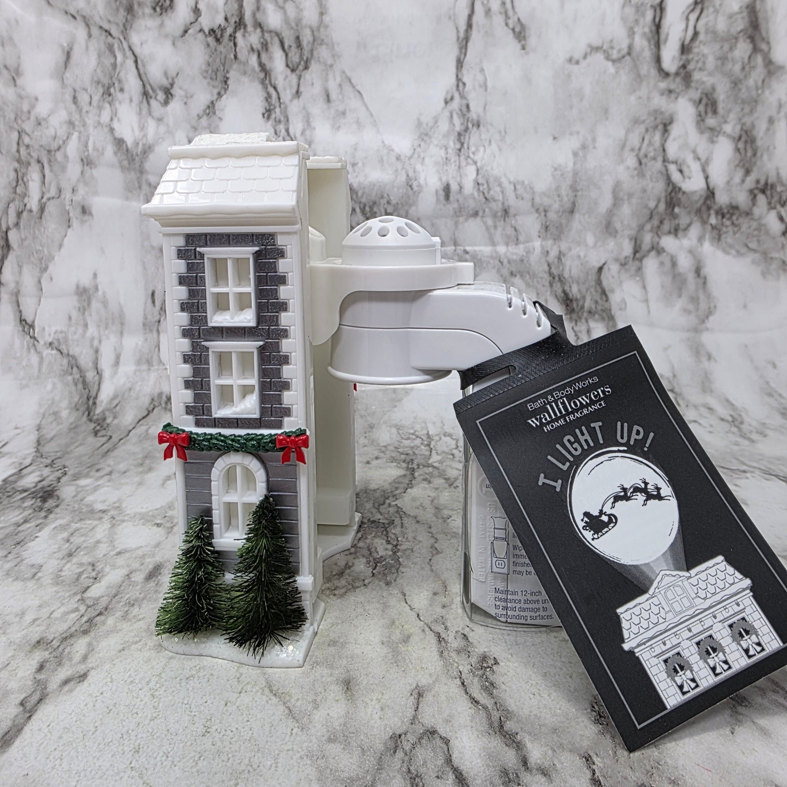 Bath & Body Holiday Cottage House Projector Nightlight Wallflower Plug gallery