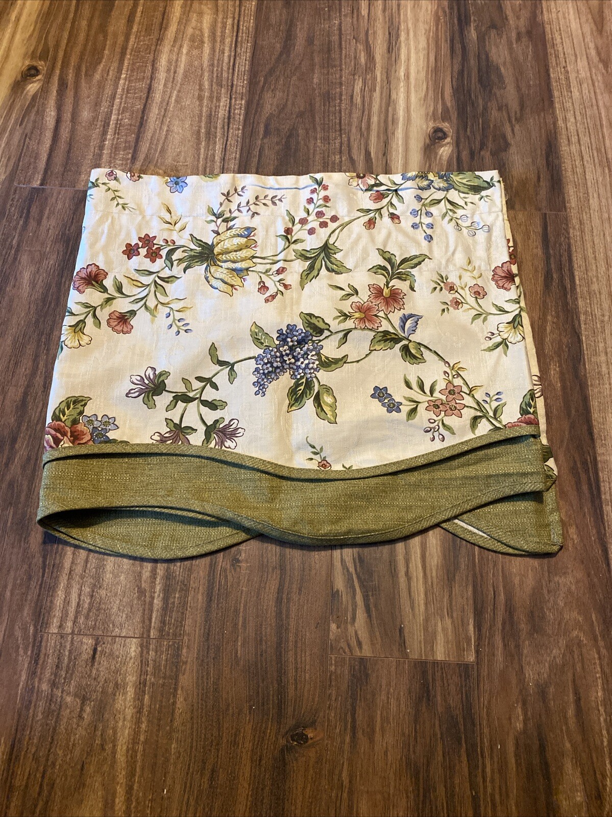 Floral Pattern Valance Scalloped Beige Green 17" x 75 made in the USA gallery