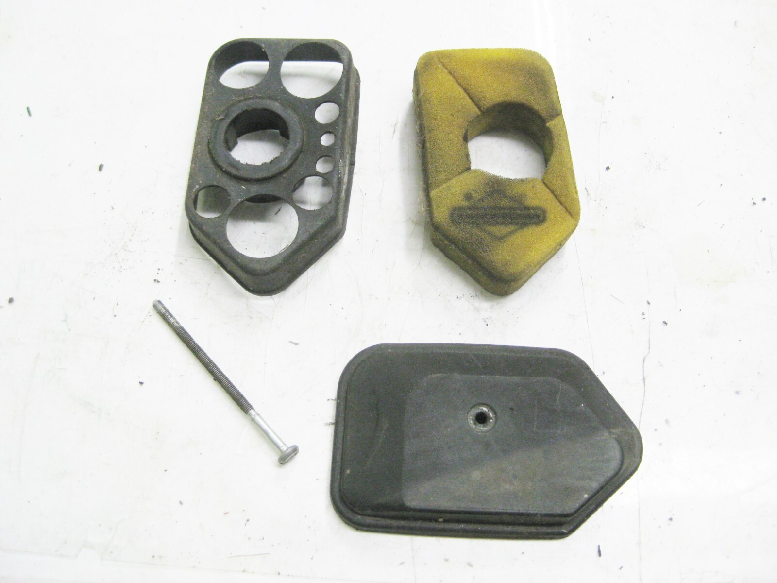 Bolens Mower 11A-414A065 Briggs Stratton 10T802-0547-B2 Air Cleaner 698472 gallery