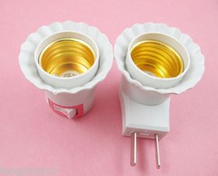 1pcs LED Light Bulb Lamp Socket Base Holder E27 to US AU Plug Adapter Converter