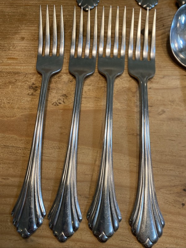 Oneida BANCROFT USA Stainless Flatware 36 Pieces Mixed Lot gallery