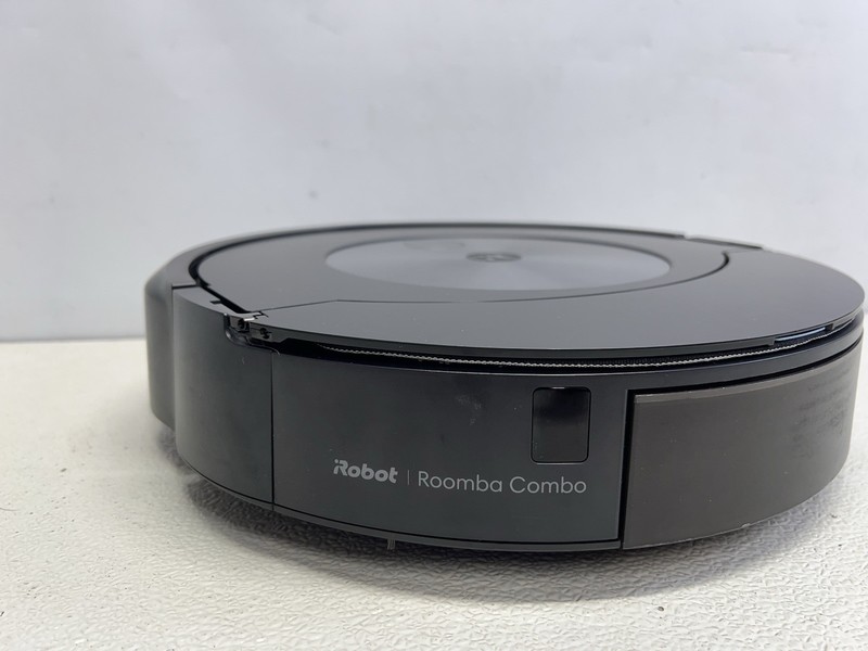 iRobot - Roomba Combo j7+ Self-Emptying Robot Vacuum & Mop - Graphite - gallery