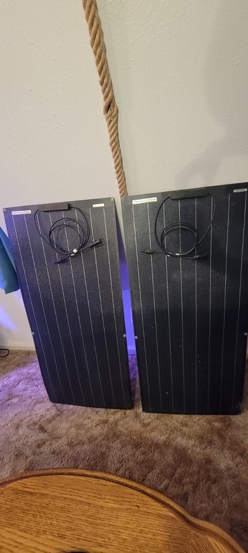 Dakota Lithium 200W Solar Panel Setup w/ Charge Controller & Mounting Hardware gallery