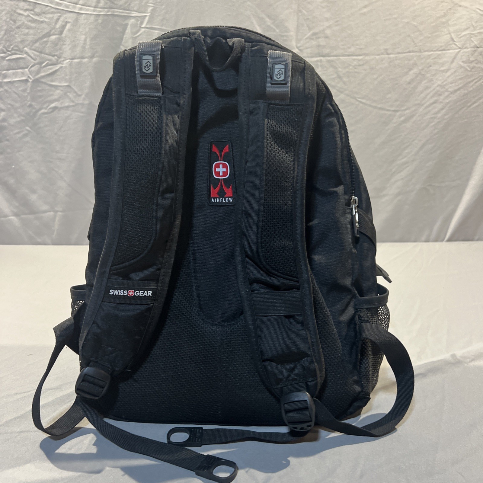 Pre Owned Swiss Gear Back Pack  5