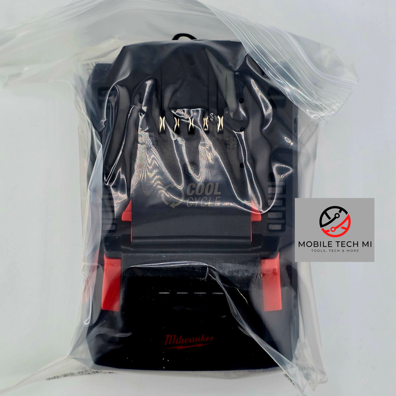 Genuine Milwaukee M18 2 Pack XC8.0 HIGH OUTPUT 8.0 Ah Battery w/ Rapid Charger gallery