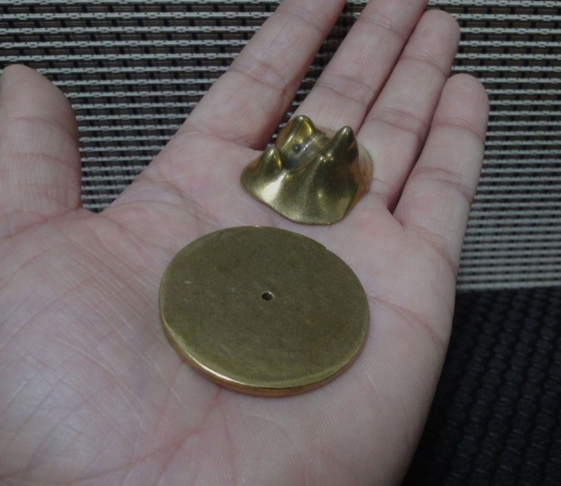 Vintage Style 2Pcs Set Solid Brass Copper Disc Shape Statue Incense Stick Holder gallery