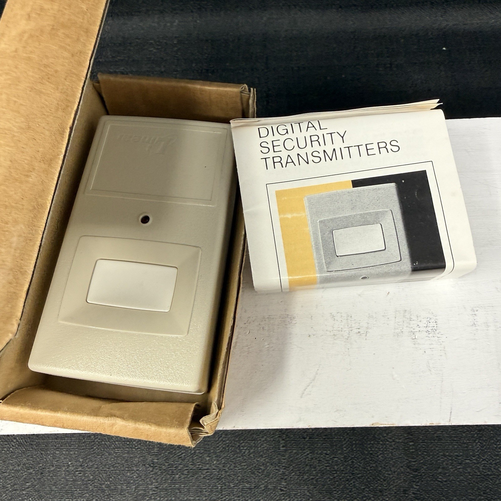 Linear Alert D-22A/D22R Remote NOS New in Box gallery