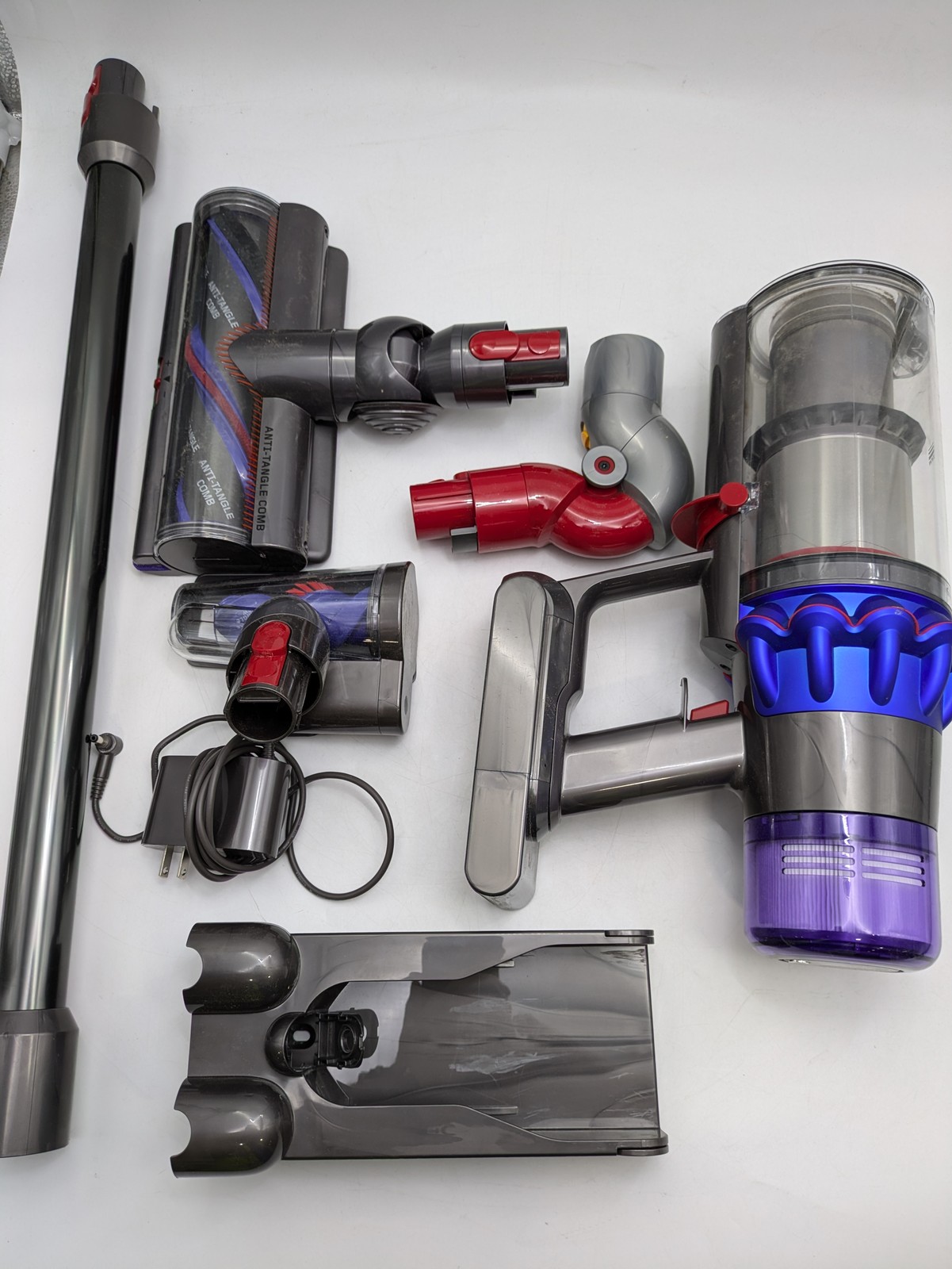 DYSON | SV47 V15 Detect Extra Cordless Vacuum Blue/Iron/Nickel gallery