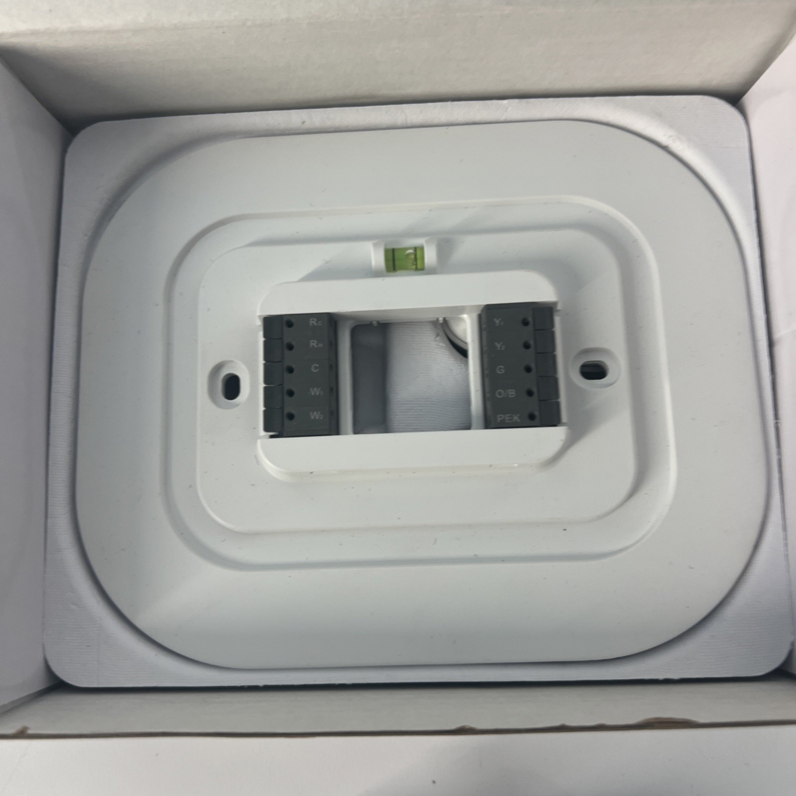 CE Wi-Fi and Bluetooth Smart Programmable Thermostat Powered by Hubspace gallery