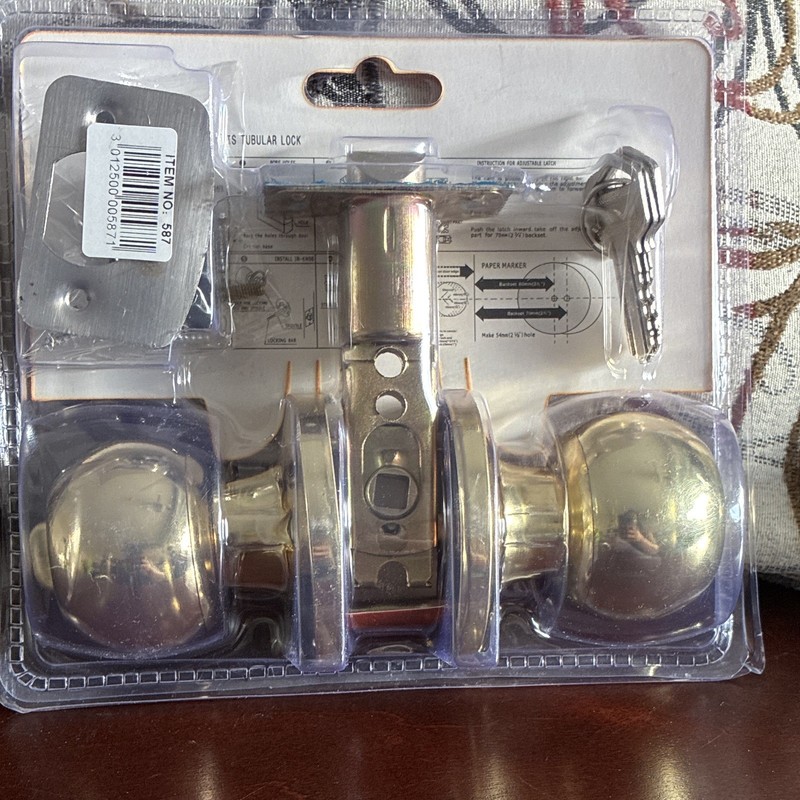 SUPER Entry Door Knob Lock, Keyed Entry, Adjustable Backset, Polished Brass gallery