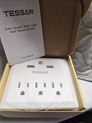 Tessan Auto Sensor Night Light Wall Mount Outlets 3ac 2usb