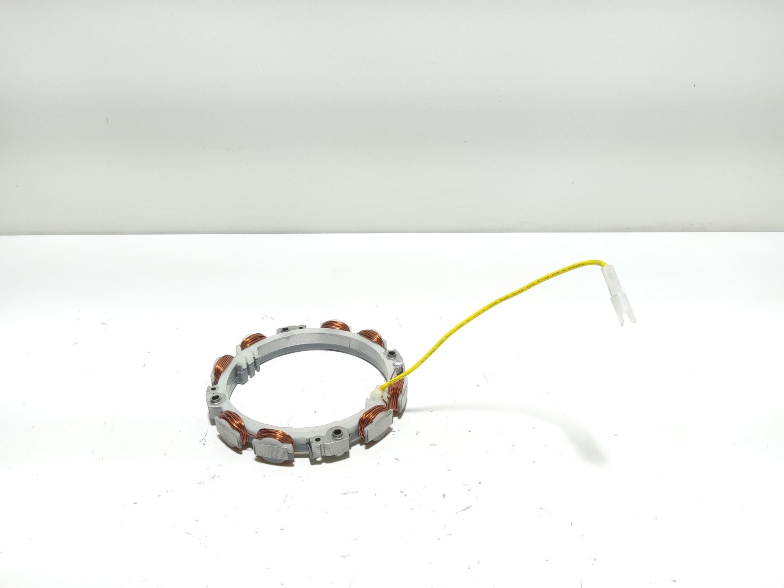 Genuine OEM Briggs & Stratton ALTERNATOR STATOR 84012661 Replaces Part# 592829 gallery