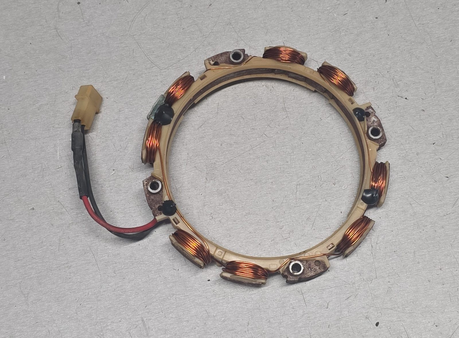 Briggs & Stratton 31H7777 15.5HP Engine Alternator Stator Coil Dual Circuit gallery