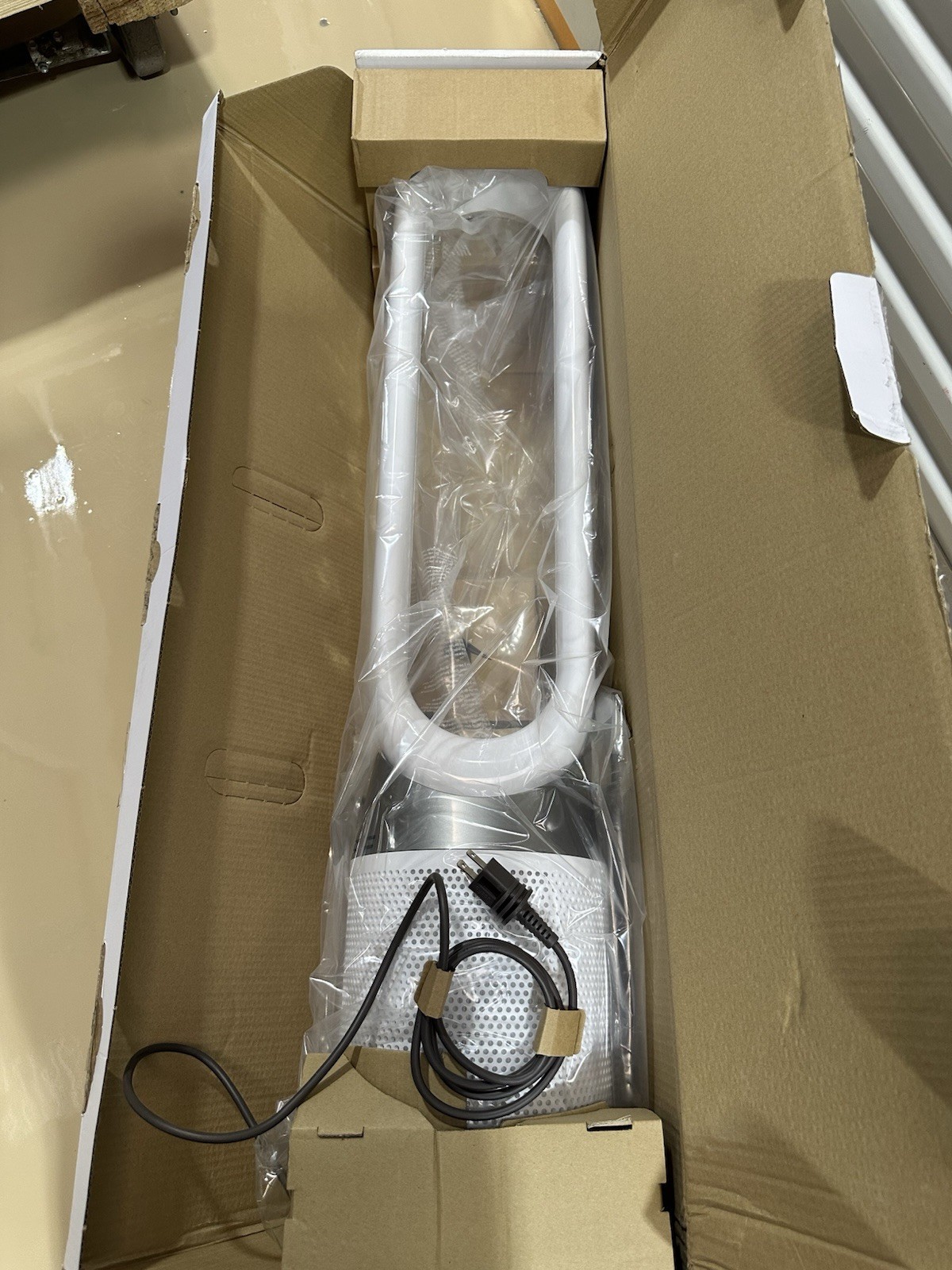 Dyson Purifier Cool Gen 1 TP10 purifying fan White/Silver- NEW gallery