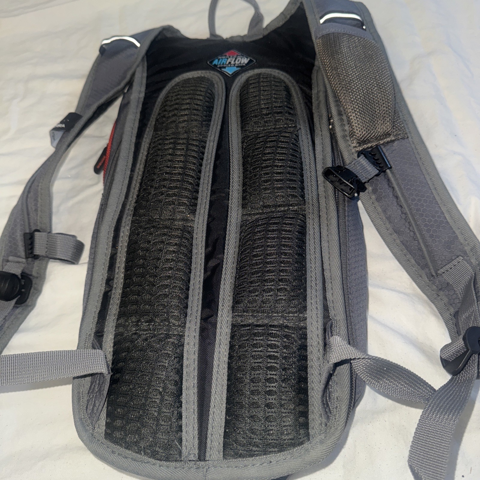 High Sierra Air Flow Cool Back red and gray/ thin/small backpack 4