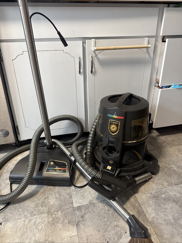 Rainbow E Series E2 Single Speed Vacuum Cleaner- Tested /Working