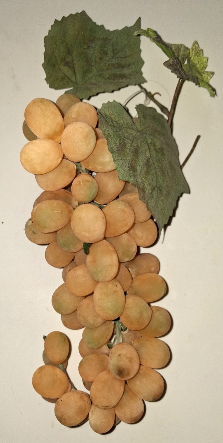 Mixed Lot Of 4 Rubber Grape Clusters on Vines Vintage Home Decor gallery