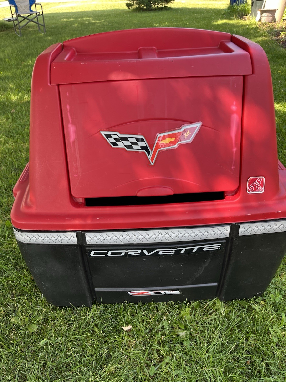 Step2 Kids Chevy Corvette Storage Chest Container Toy Box Plastic Bin Car Decor gallery
