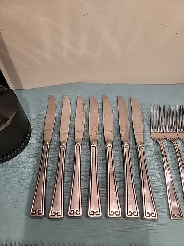 Gorham Classic Key Stainless Steel Flatware 38 Pieces gallery