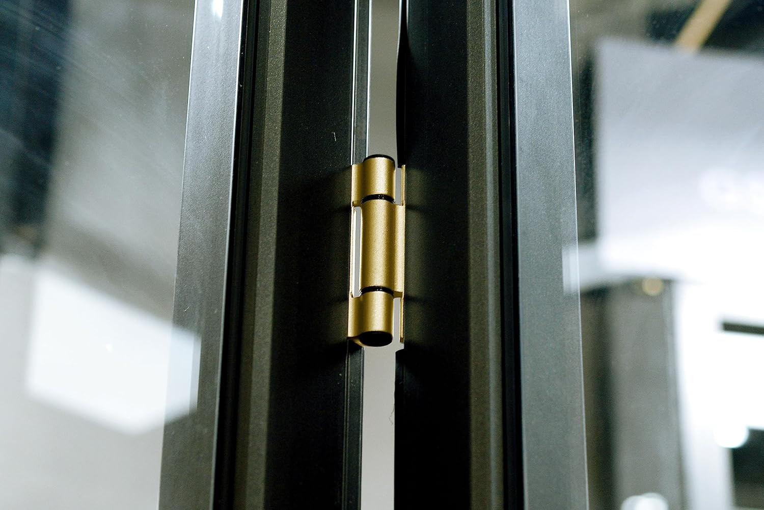 Hardware 51821BR Onward Full Mortise Adjustable Spring Hinge, 3-1/2 in (88.9 Mm) gallery