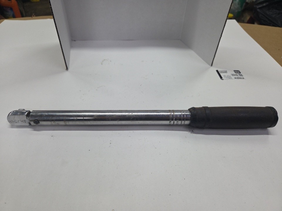 Consolidated Devices Adjustable Torque Wrench 100-750 Lbs 14 3/4” Long gallery