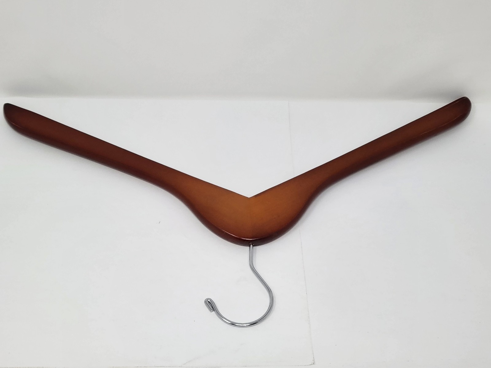 Vintage-Style Contoured Solid Wood Suit & Coat Hangers Rich Walnut/Dark Mahogany gallery
